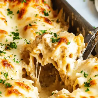 Chicken Alfredo Lasagna Rolls