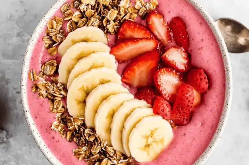 Strawberry Banana Smoothie Bowl