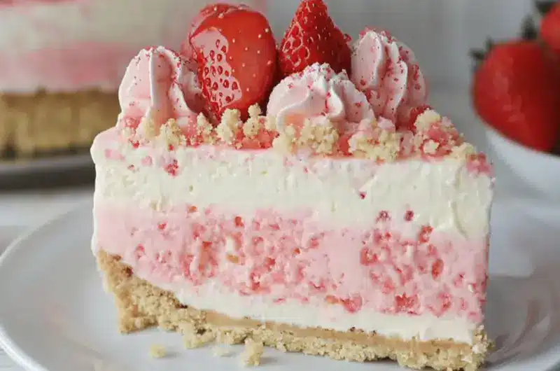 Strawberry Crunch Cheesecake