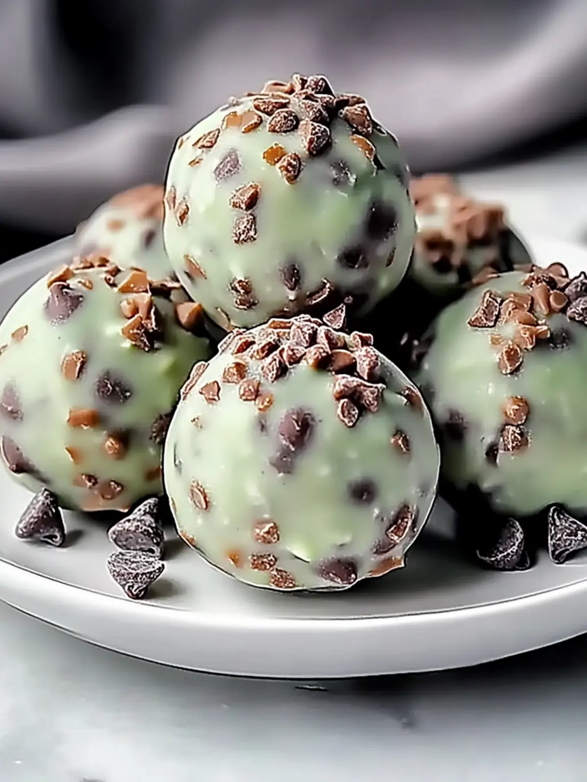 Mint Chocolate Chip Protein Balls for a Guilt-Free Snack 5 Mint Chocolate Chip Protein Balls