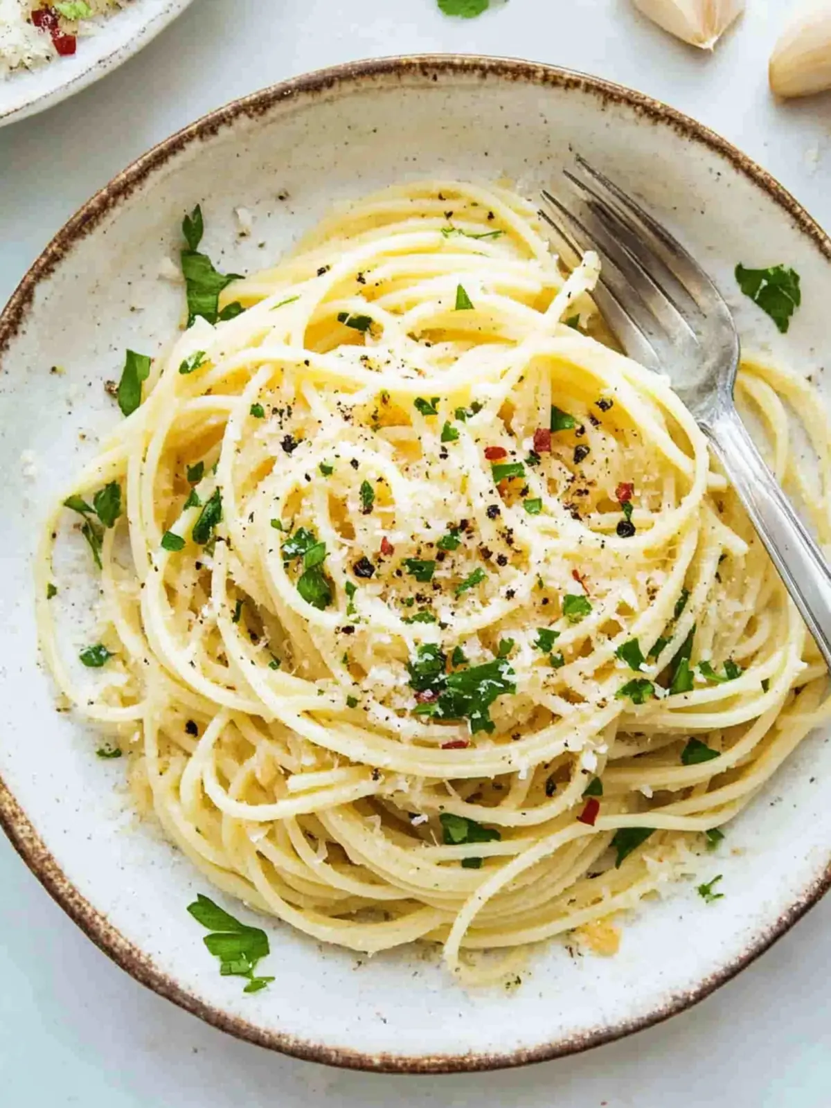 Spaghetti with Garlic and Olive Oil: A Simple Dinner Delight 2 Spaghetti with Garlic and Olive Oil