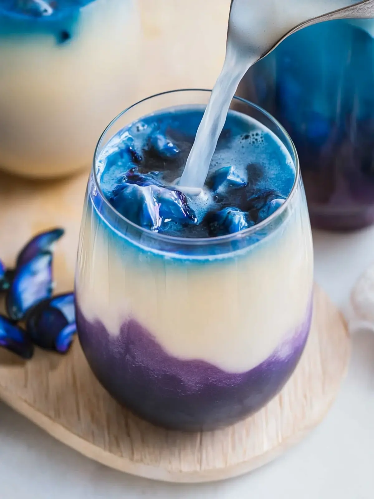 Delight in Butterfly Pea Milk Tea for a Vibrant Treat 2 Butterfly Pea Milk Tea