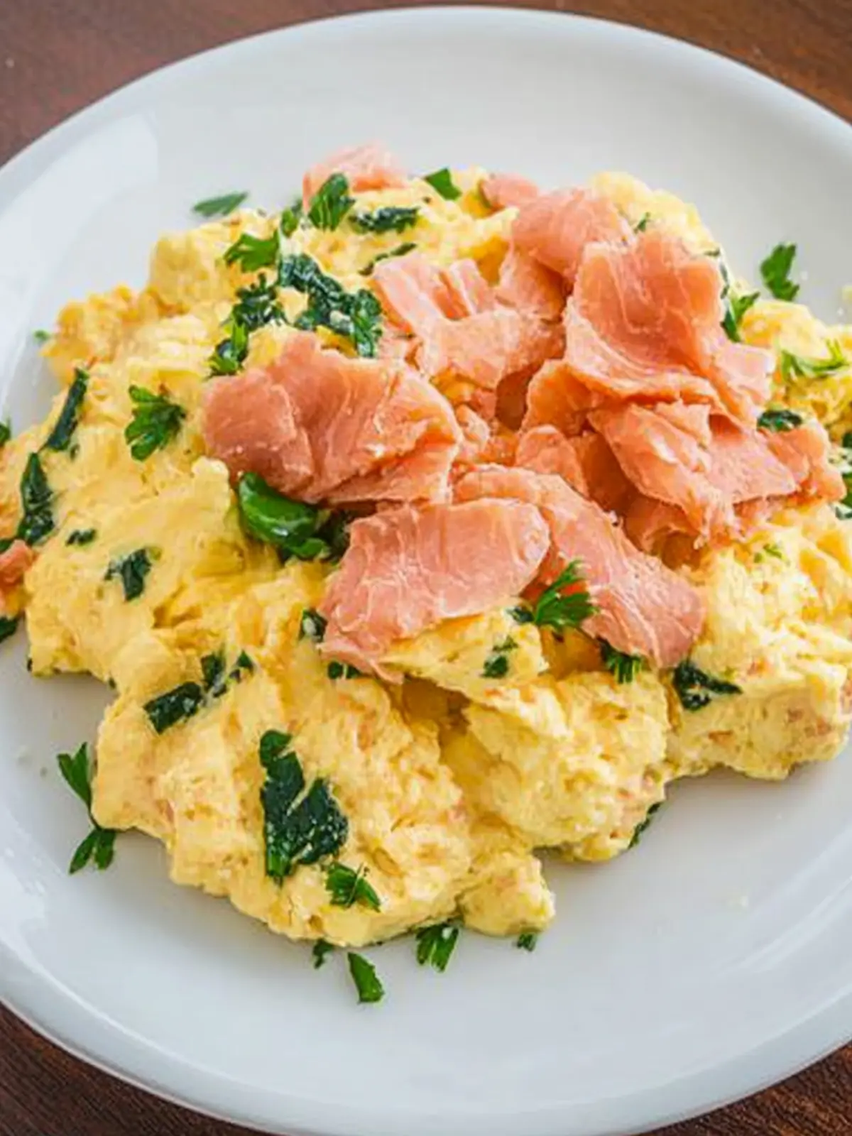 Delicious Scrambled Eggs with Smoked Salmon for Brunch Bliss 5 Scrambled Eggs with Smoked Salmon