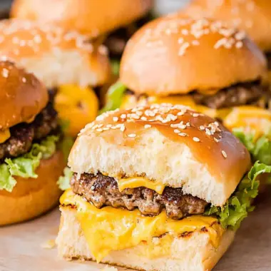 Irresistible Mini Big Mac Cheeseburgers for Home Chefs 9 Mini Big Mac Cheeseburgers