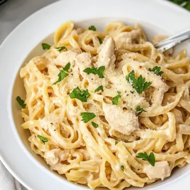 Crock Pot Garlic Parmesan Chicken Pasta: Easy Comfort Food Bliss 9 Crock Pot Garlic Parmesan Chicken Pasta