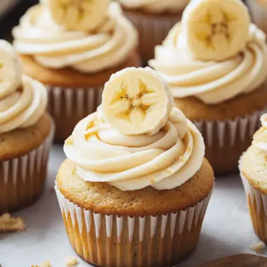 Delicious Banana Cupcakes That Will Brighten Your Day 9 Banana Cupcakes