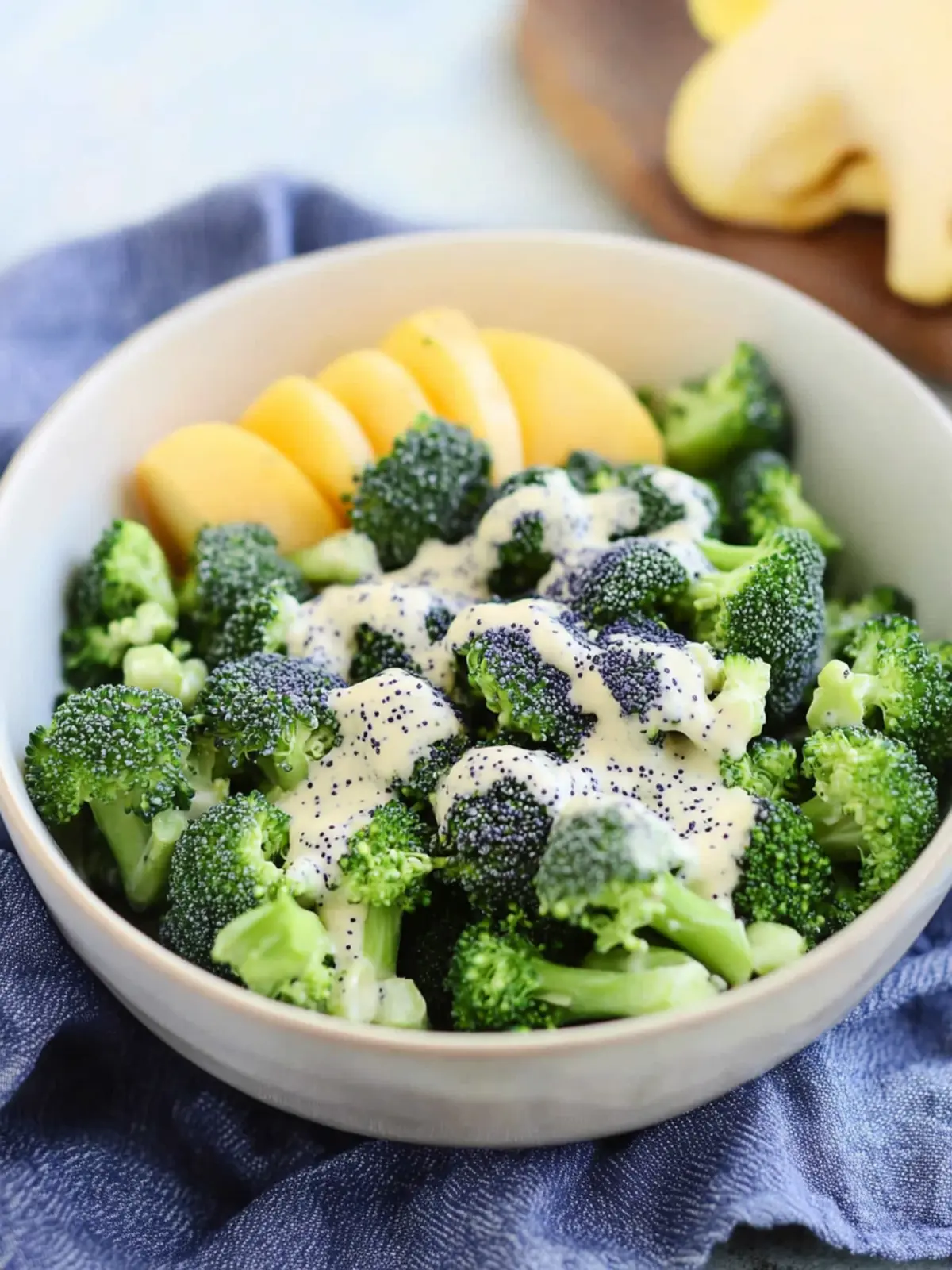 Delicious Skinny Broccoli Salad with Poppy Seed Dressing Magic 5 Skinny Broccoli Salad with a Poppy Seed Dressing