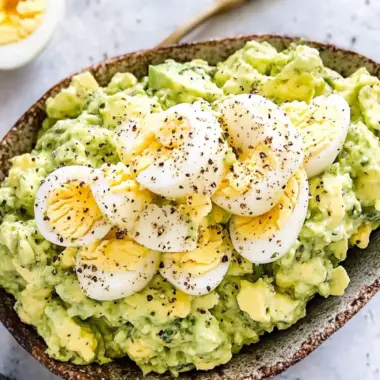 Delicious Herby Avocado Egg Salad in Just 10 Minutes! 9 Herby Avocado Egg Salad
